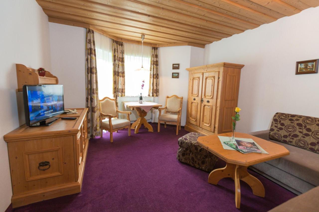 Flat Otel Seefeld in Tirol Oda fotoğraf