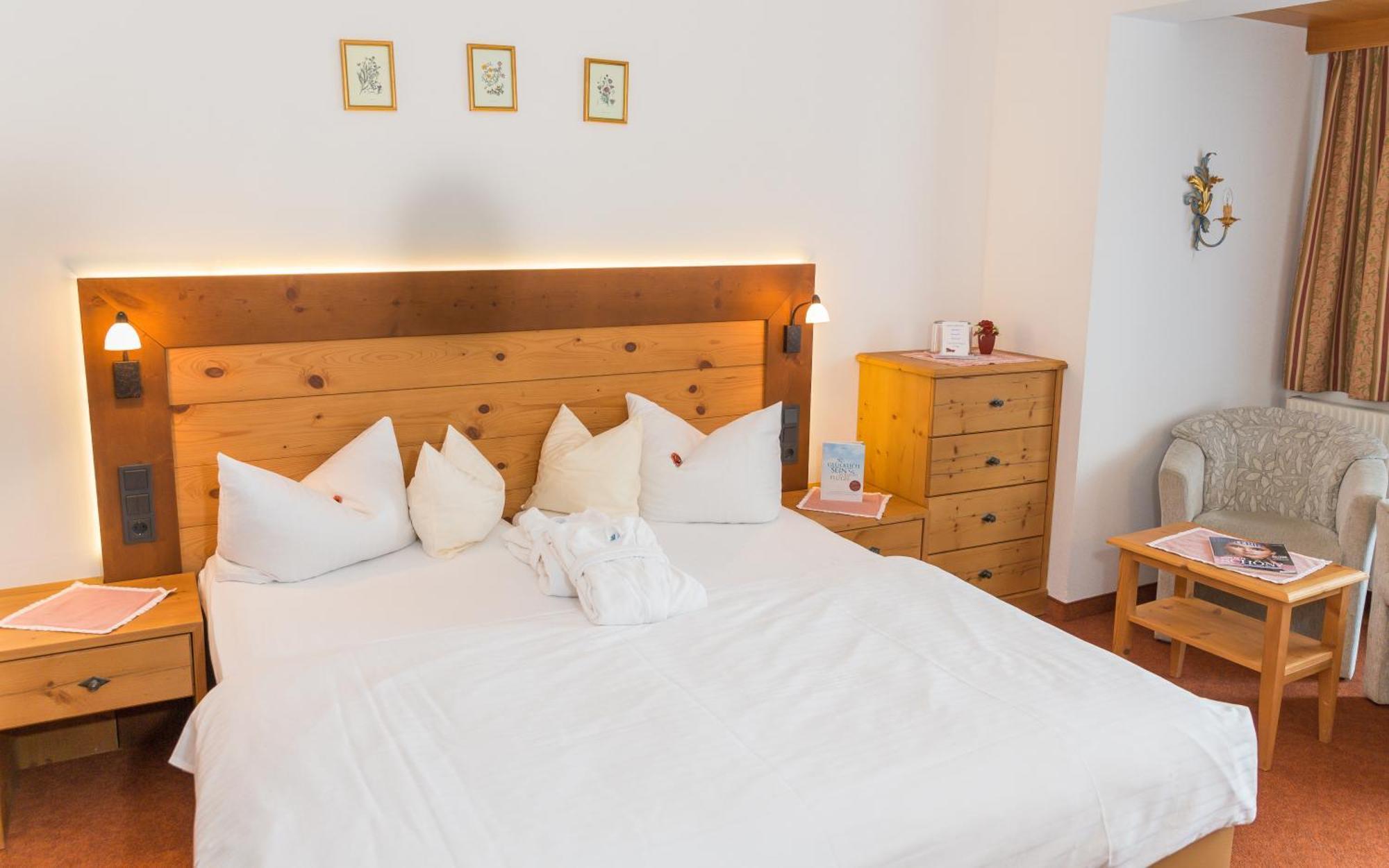 Flat Otel Seefeld in Tirol Oda fotoğraf
