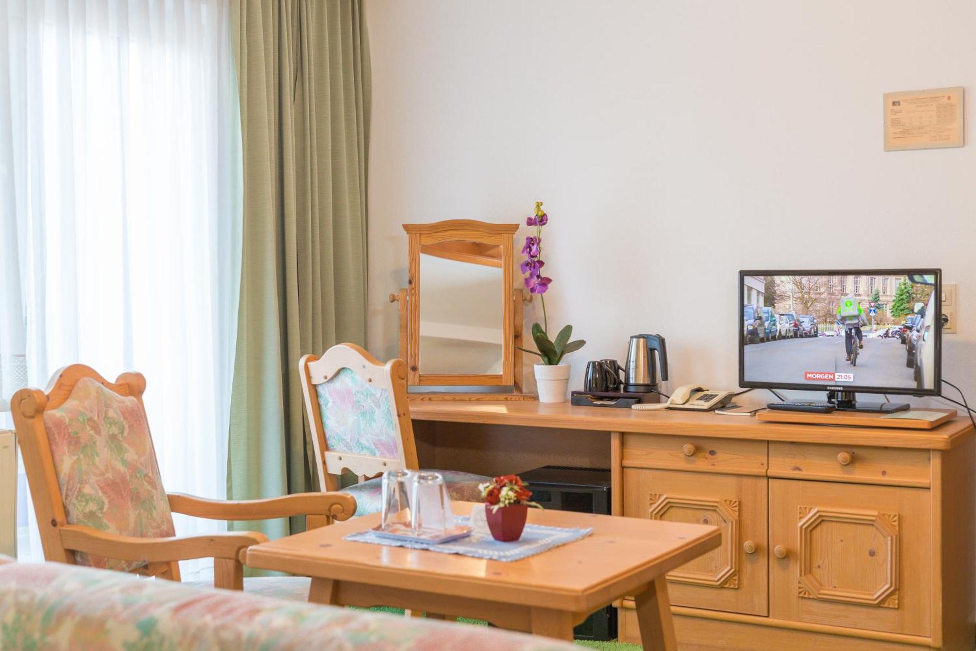 Flat Otel Seefeld in Tirol Oda fotoğraf